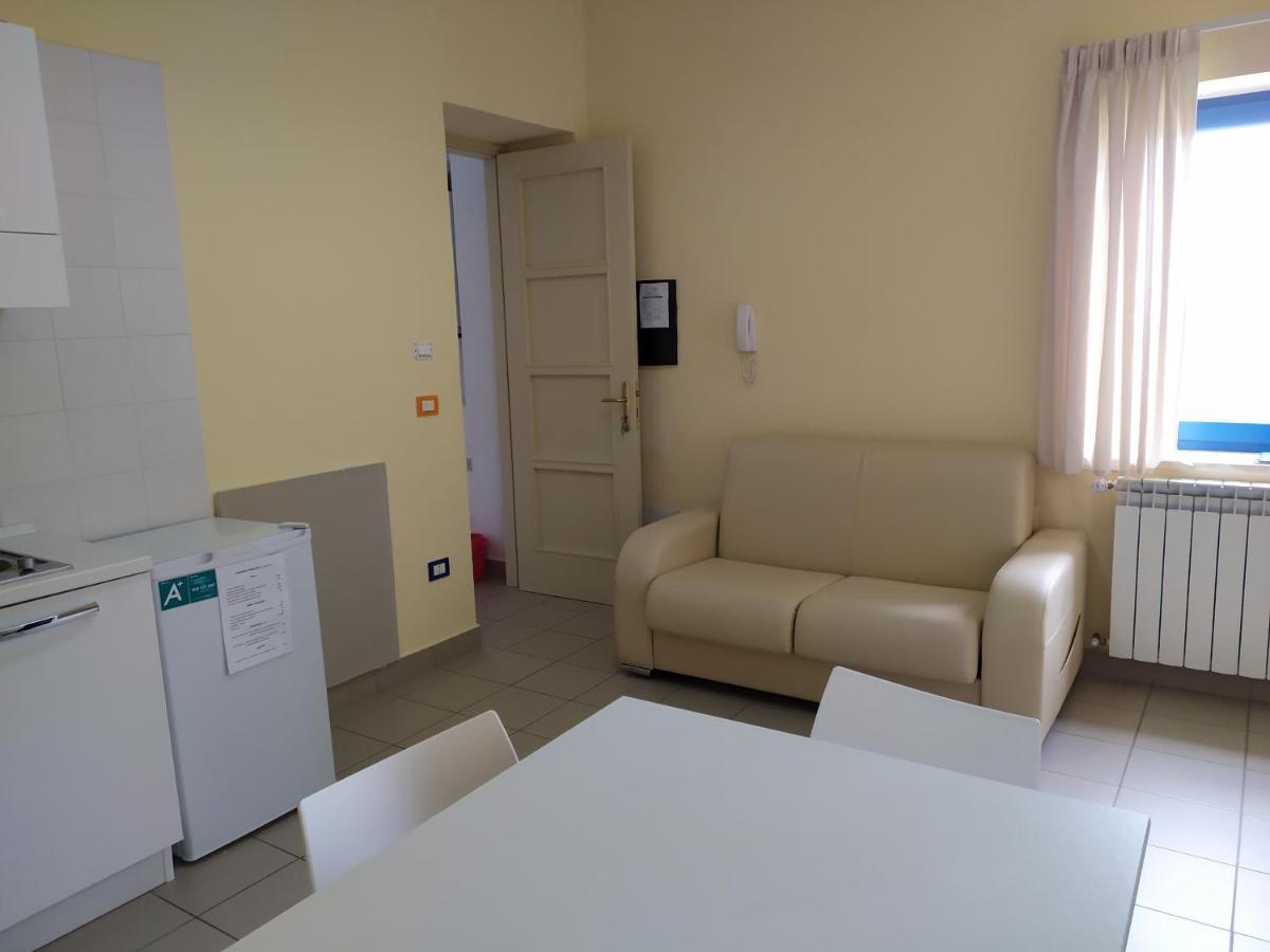 Albergue Basilicata Al Volo Brindisi Montagna Exterior foto